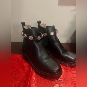Steve Madden Amulet Chunky Boots size 9